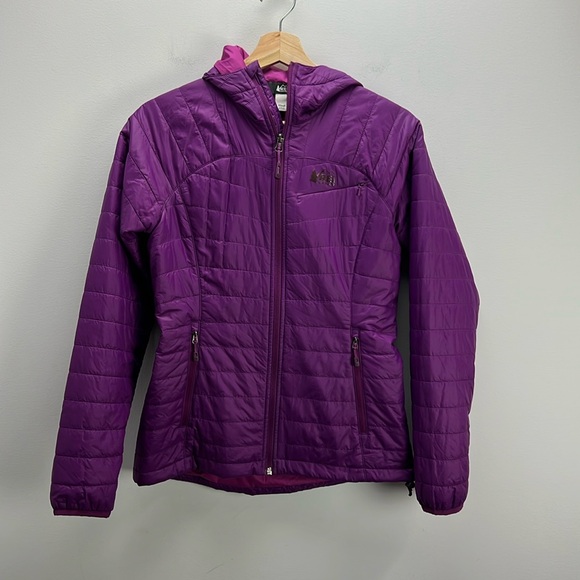REI Co-Op Puffer Jacket Lightweight Hiking Purple Hooded Sustainable Womens XS - Picture 1 of 9